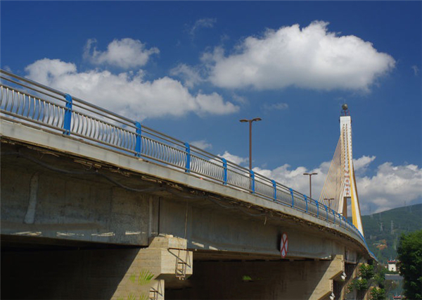江门304不锈钢桥梁护栏：安全、耐用与美观的完美结合