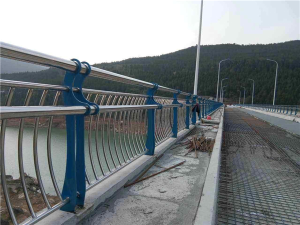 江门不锈钢桥梁护栏防腐措施的重要性及实施策略